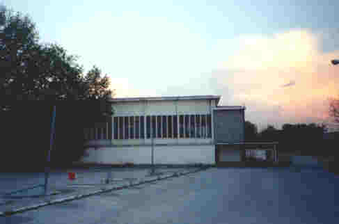 Royal Oaks gym - photo by Tyvin Rich, 1994